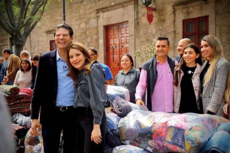 Alfonso Martínez y Paola Delgadillo llevarán abrigo a miles de familias morelianas