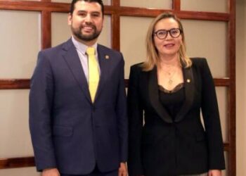 Octavio Ocampo impulsa diálogo abierto y participativo en la reforma universitaria