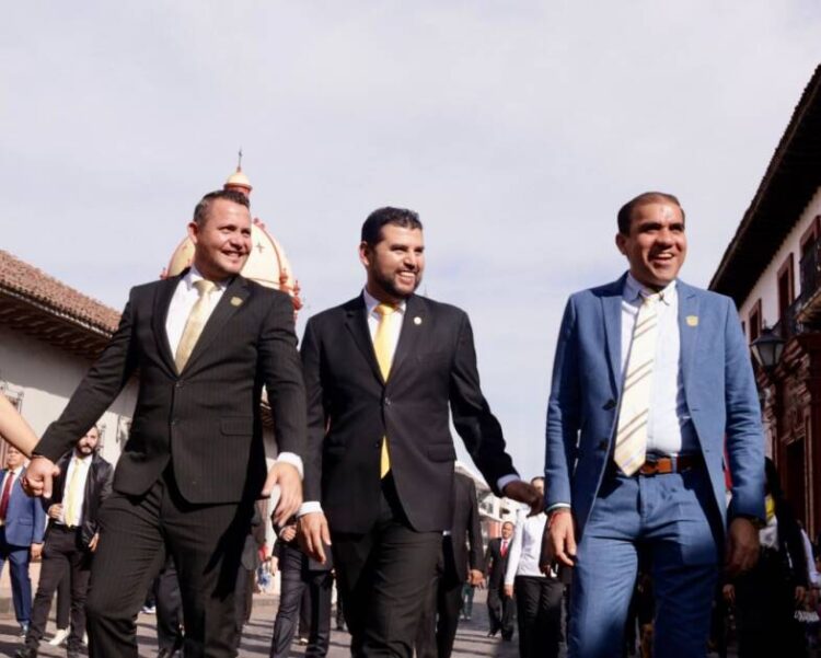 Hay que destacar el legado de la Revolución Mexicana; dice Octavio Ocampo en el desfile Cívico -Deportivo de Jiquilpan