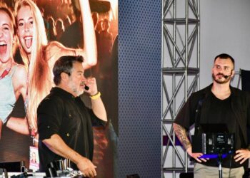 Llevan a estudiantes de secundaria y prepa conferencias para prevenir adicciones