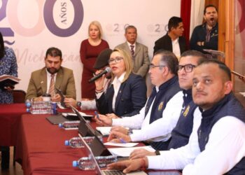 Reformas no contienen cambios al régimen de pensiones y jubilaciones, expone rectora Yarabí Ávila ante diputados de Michoacán