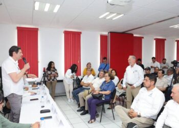 Empresarios de Lázaro Cárdenas y Alfonso Martínez cierran filas para impulsar desarrollo del Puerto