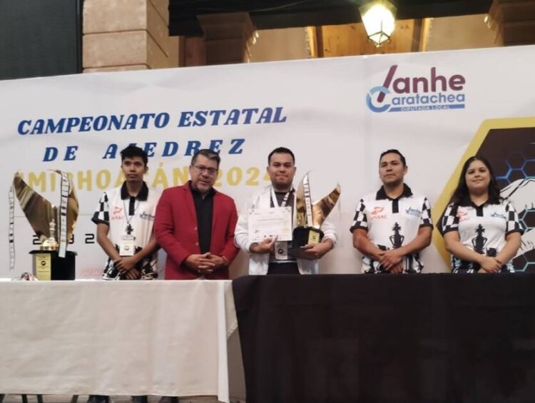 Estudiante de la UTM se corona campeón en el estatal de ajedrez