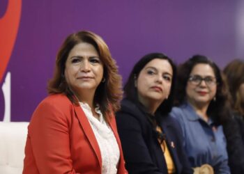 “Es tiempo de mujeres con una vida libre de violencia”, remarca Fabiola Alanís tras la instalación del Punto Naranja en el Congreso