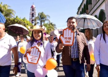 Octavio Ocampo se suma a la lucha para erradicar la violencia contra niñas y mujeres en Irimbo