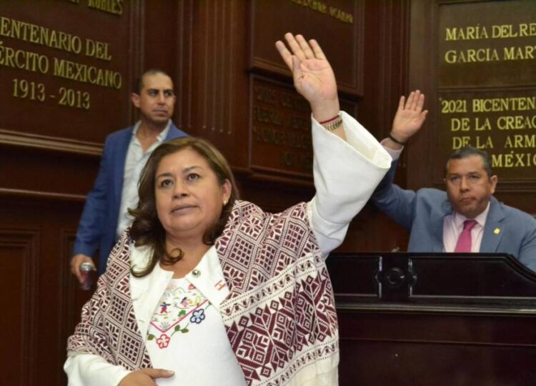Respalda Belinda Iturbide Reforma Constitucional a la Universidad Michoacana