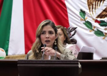 Diputada Brissa Arroyo votó a favor de la autonomía nicolaita