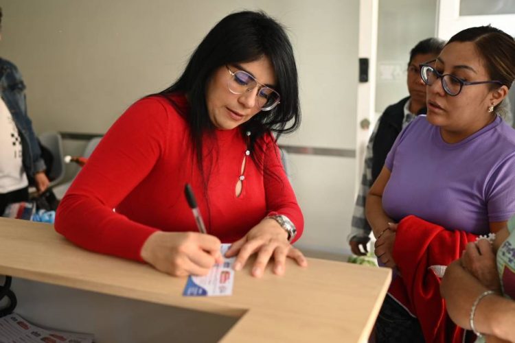 Invita Vanhe Caratachea a rifa Sorpresas Navideñas