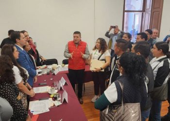 Acompaña Vicente Gómez gestión de incremento salarial para Telebachillerato