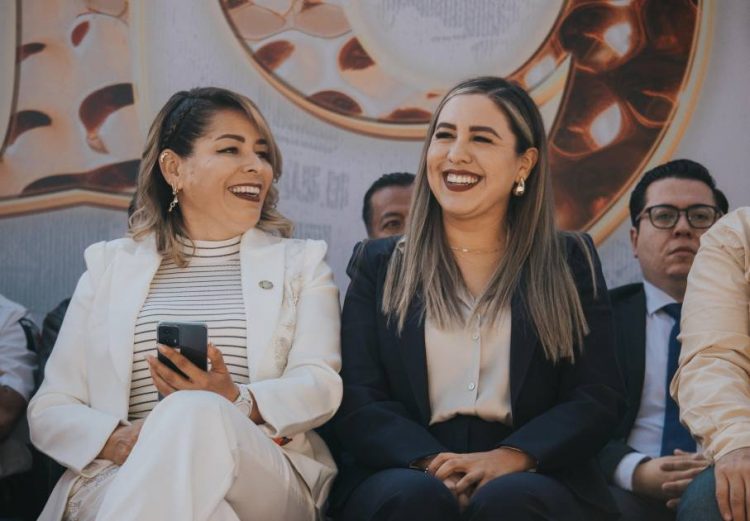 Conmemoran el 193 Aniversario de Elevación a Municipio de Salvador Escalante con Ceremonia Cívica y Desfile