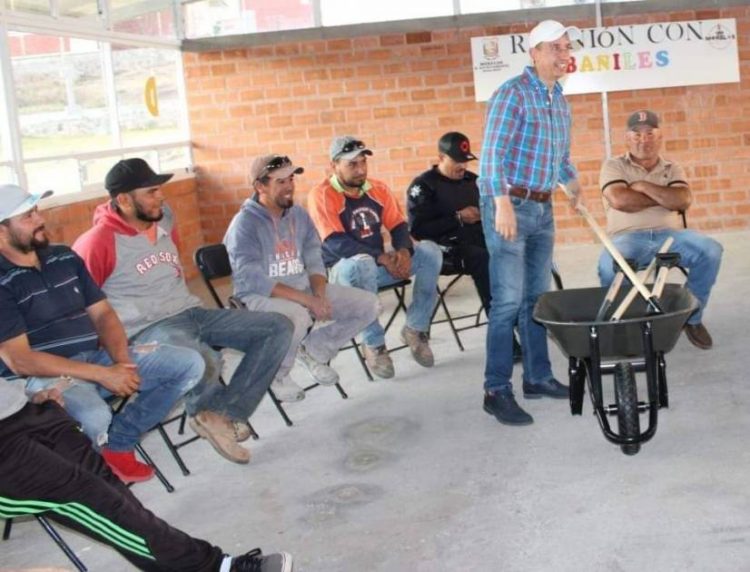 Presenta Julio César Conejo Alejos Plan de Desarrollo Municipal al sector de la construcción