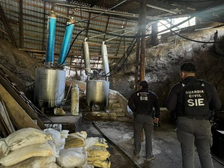 Destruyen mega laboratorio clandestino en Tzitzio, pero no hay detenidos, dice la SSP
