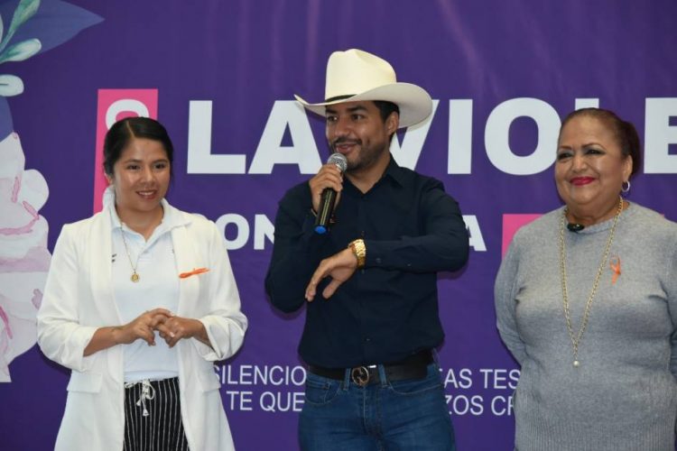 Humberto Jiménez y el Instituto de la Mujer Promueve la Erradicación de la Violencia hacia la Mujer con Foro de Sensibilización