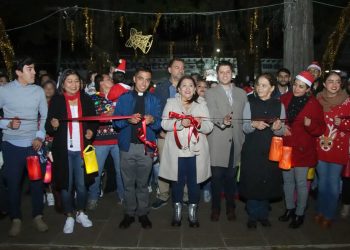 Quiroga da inicio a la magia decembrina con su Caminata Navideña y Encendido de Luces