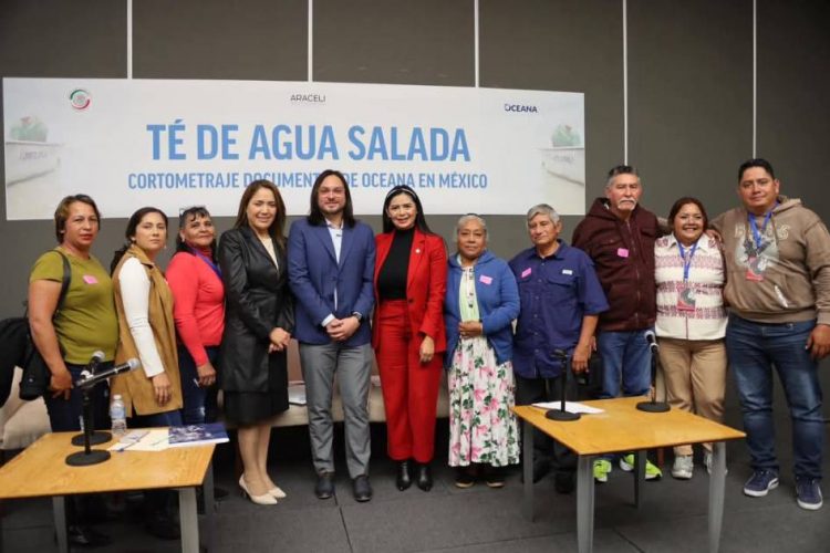 Araceli Saucedo recibe a mujeres pescadoras y reconoce su trabajo y aporte a la economía nacional
