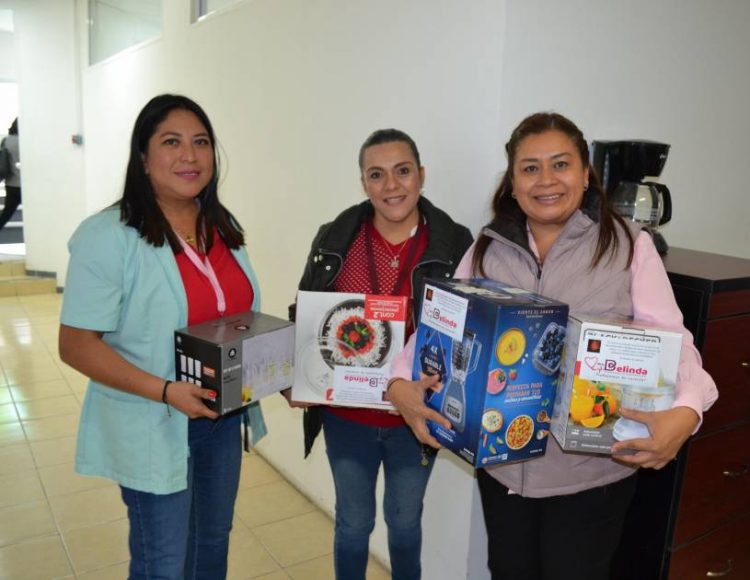 Lleva la Diputada Belinda Iturbide esperanza a pacientes con cáncer