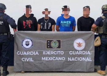 Después de repeler una ataque armado, son detenidas 7 personas en posesión de fusiles y equipo táctico
