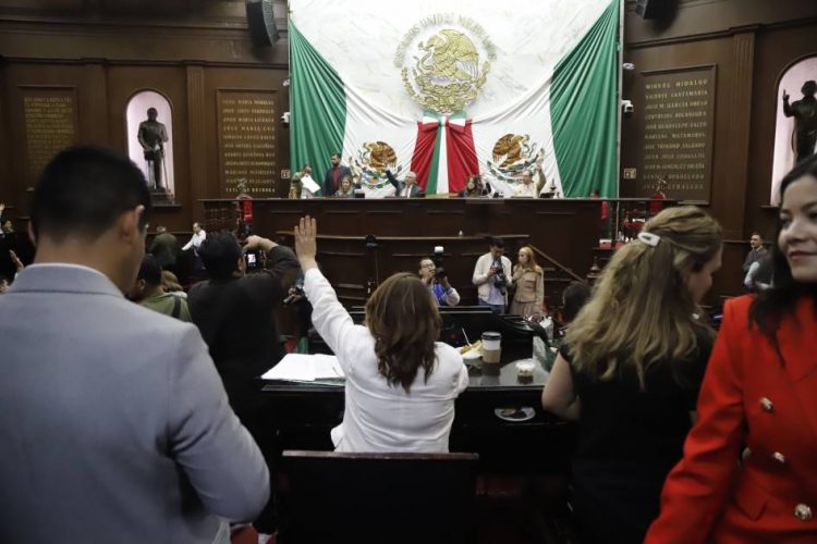 Busca 76 Legislatura trato igualitario a productores de bebidas artesanales con alcohol en materia tributaria