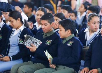 Programa de lectura llega a cientos de niñas y niños de sectores marginados: SEE