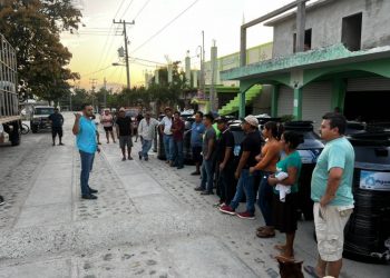 Llegan tinacos subsidiados en beneficio de 150 familias de Cachán y Maruata 