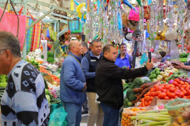 El mercado Independencia celebra su 58 aniversario; Barragán reitera su compromiso para transformarlo