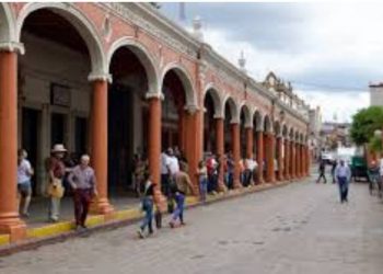 Levantón de niña de 14 años de su propia casa y icada a una cuadra de la presidencia municipal de Cotija