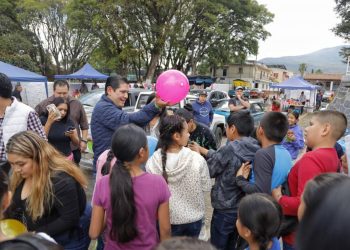 Los reyes Magos se pintaron de verde con la ayuda de un gran equipo: Ernesto Núñez