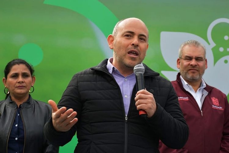 El Gobernador Alfredo Ramírez Realiza Audiencia Ciudadana en Tarímbaro y Entrega Obra Deportiva Junto a Eric Gaona