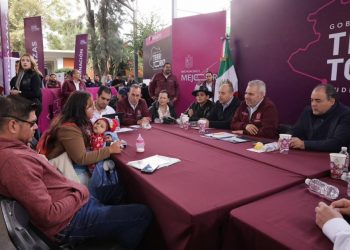 Atiende Bedolla audiencia pública ciudadanas en Tarímbaro