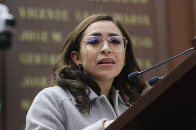 A proteger la salud mental de nuestros jóvenes convocó Grecia Aguilar Mercado