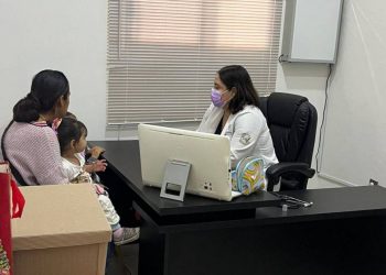 Ofrece Vanhe Caratachea servicios médicos familiares gratuitos