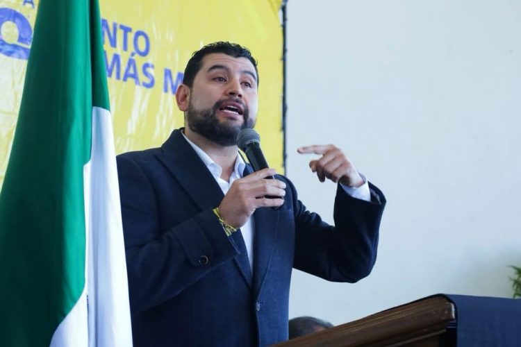 Impulsar la educación media superior es necesario para un mejor futuro de la juventud michoacana: Octavio Ocampo