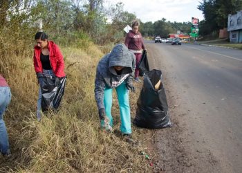 Lidera alcaldesa de Quiroga brigada de limpieza para mejorar imagen urbana y fomentar el turismo