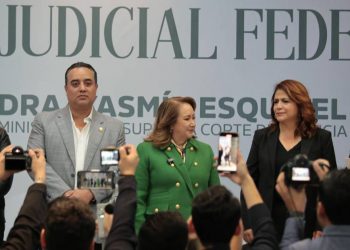 Participa Fabiola Alanís en foro impartido por la ministra Yasmín Esquivel