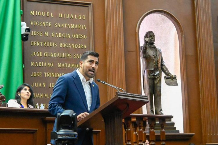 Hechos violentos de Zitácuaro, resultado de la inoperancia de Gobierno de Bedolla: Poncho Chávez