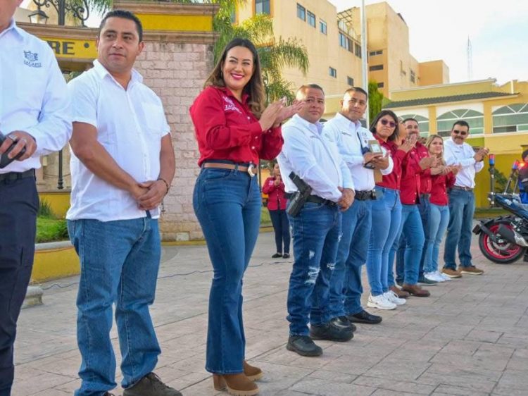 Entrega Mónica Valdez Moto-Patrullas y Equipamiento a las Direcciones de Seguridad Pública y Tránsito Municipal