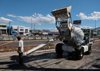 Brinda Alfonso Martínez obras y servicios integrales al Poniente de Morelia