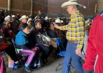 Ayuntamiento de Morelos fortalece al sector ganadero con entrega de báscula electrónica