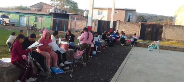 Impulsa Ayuntamiento de Morelos desarrollo comunitario con talleres, rehabilitación de espacios y mantenimiento vehicular