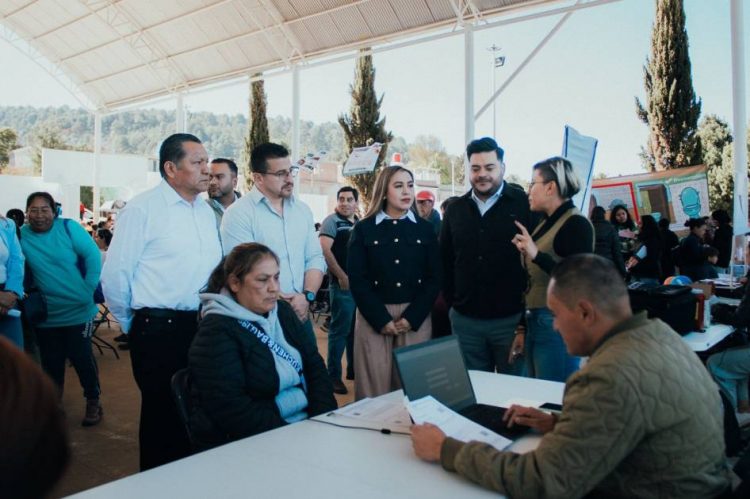 Salvador Escalante se convierte en uno de los primeros municipios beneficiados con la tarjeta del IMSS-Bienestar