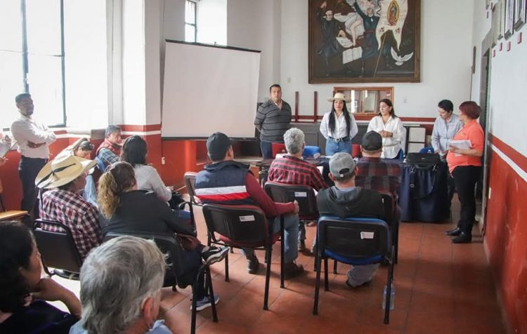 Fortalece Alma Mireya González el Desarrollo Rural en Quiroga