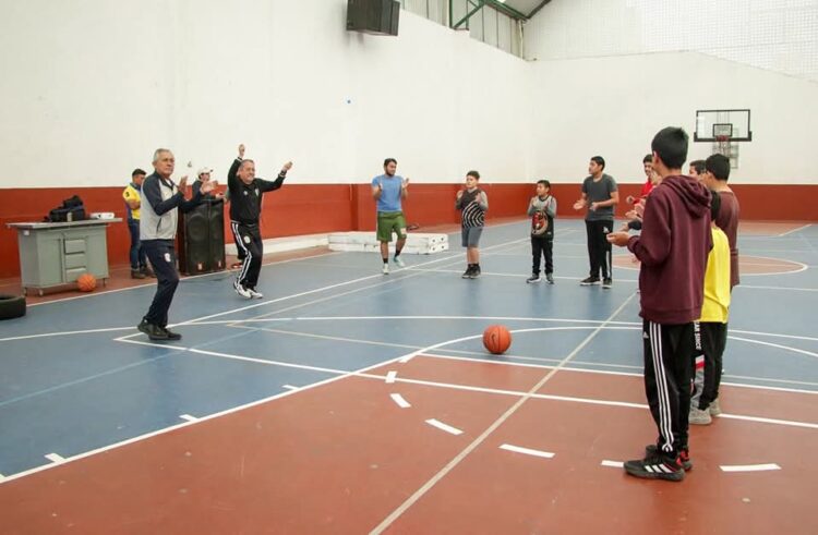 Con éxito se realiza talleres de básquetbol, atletismo y ajedrez que organizó Gobierno de Quiroga