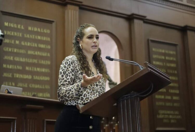 Propone Sandra Arreola reforma a la ley para atacar la problemática de deudores alimentarios