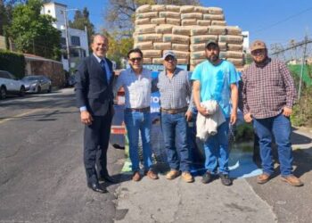 Contribuye la Brigada Puruándiro Siempre Verde a mejorar Infraestructura Acuícola en la Presa La Quemada