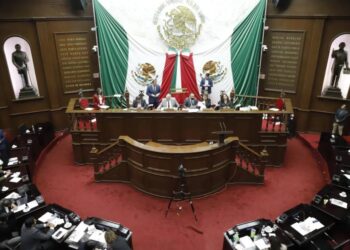 Aprueba 76 Legislatura glosas del informe del Ejecutivo Estatal correspondiente al tercer año de ejercicio