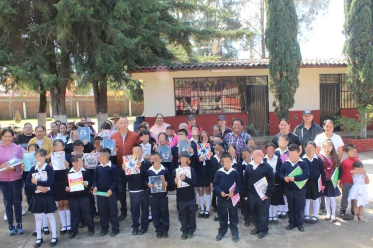 Conmemora Julio Cesar Conejo Alejos el 108º Aniversario de la Constitución en instituciones educativas de Morelos