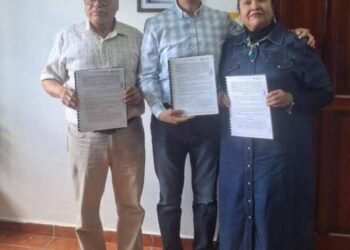 Julio César Conejo Alejos fortalece la educación con acuerdos de colaboración