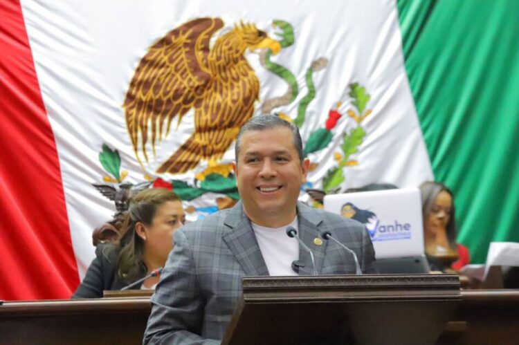 Valencia el golpeador a sueldo de la corrupción: JC Barragán