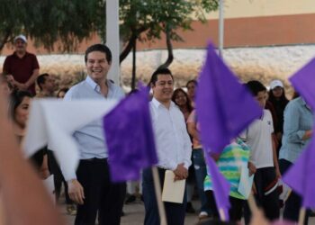 Profesores y directivos de escuelas públicas reconocen apoyo de Alfonso Martínez