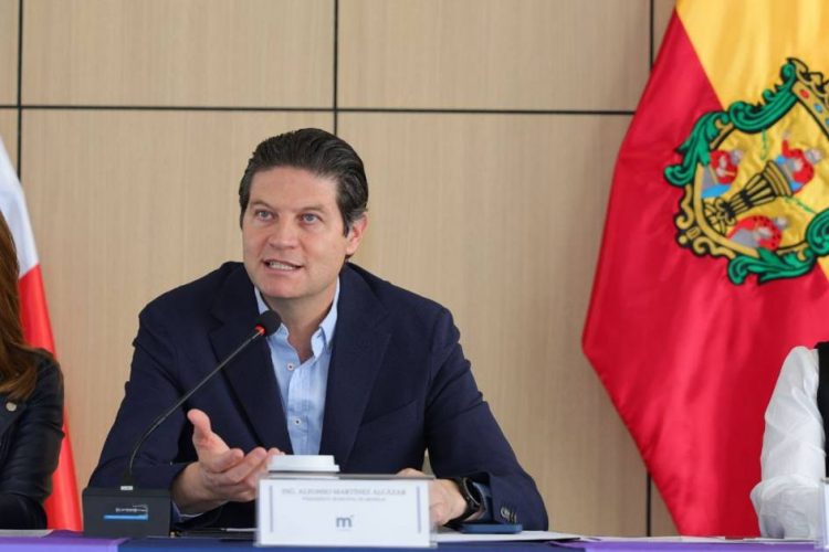 Anuncia Alfonso Martínez, ambicioso programa de apoyo y acompañamiento a la mujer